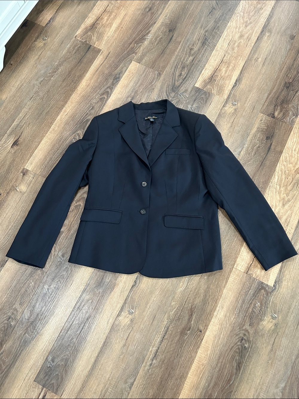 brooks brothers women’s black two button blazer size 16